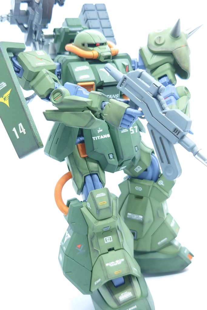 ビームライフルハイザック マラサイ等の共通装備で、取り回し・火力・継戦能力に優れる。