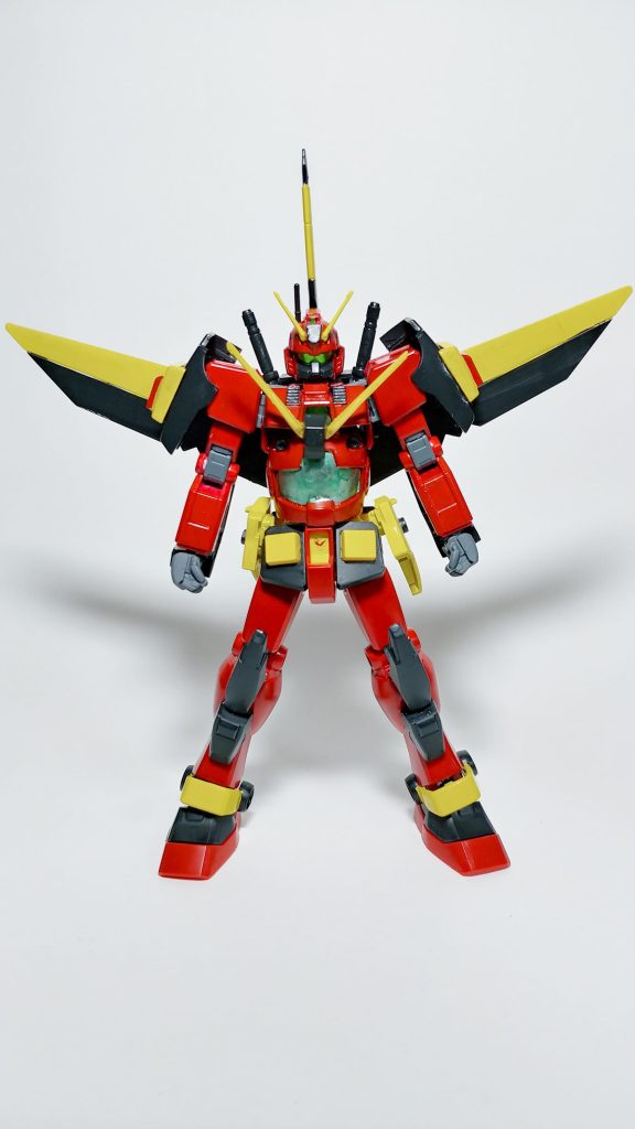 胴体周りはもちろんですが、なにげに点を指す指も苦労してみたり。あと黄色が乗らなすぎて吐きそうになりました。黄色の乗せ方、誰か教えて…