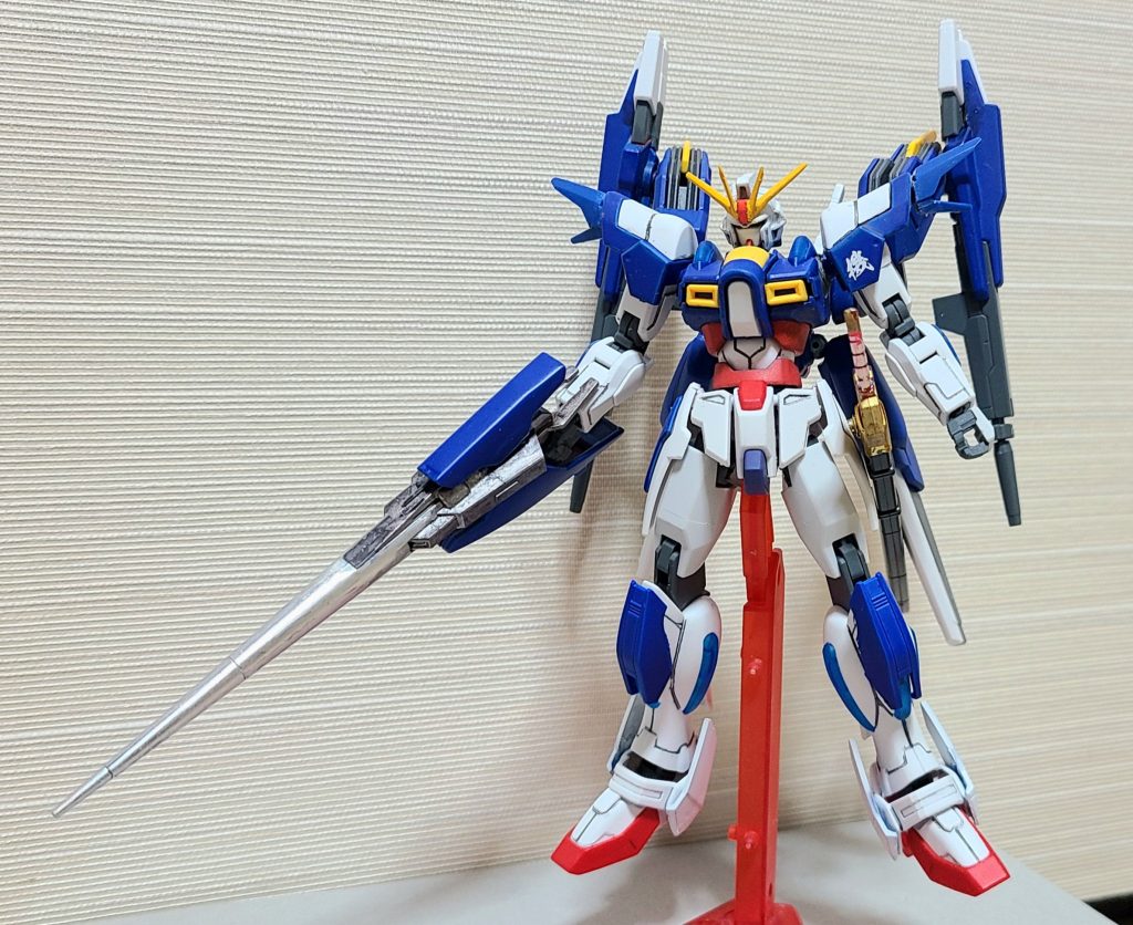 正面からのショットアセンはそれぞれ頭部→インパルスガンダムの改造上半身→ビルドバーニングガンダムの改造（SDEXのライジングフリーダムのパーツを接着）デカールは30MMのものを使用下半身→スターバーニングガンダムの改造（HGダブルオーダイバーエースのパーツを加工、接着）