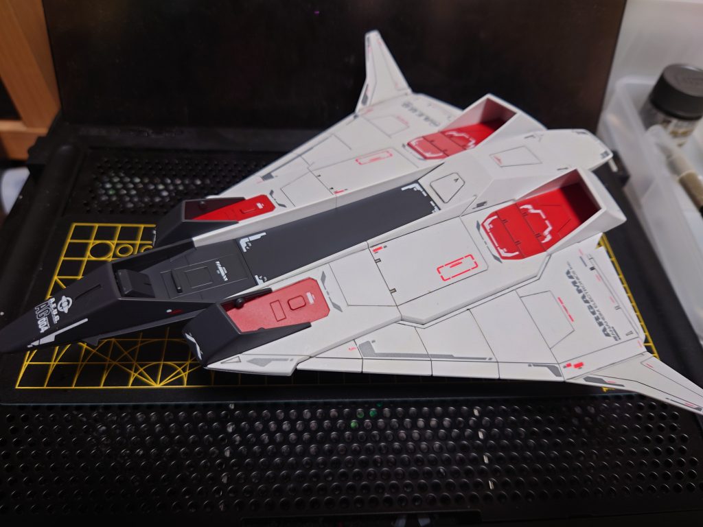 思ったよりめちゃくちゃデカイです。航空機らしいモールドが、自分的にかなり刺さりました。