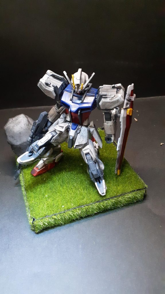 上からです。岩はあればいいかなと思って適当に作りました。メラミンスポンジ+リアルタッチマーカー+油性ペンです。