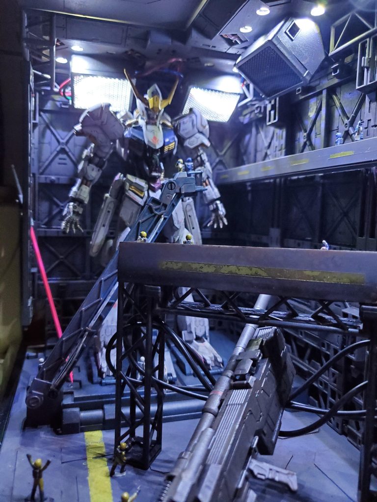 初の格納庫電飾ジオラマ