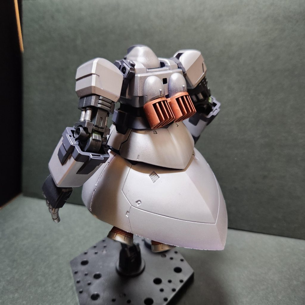 排熱はガンタンクの部品を流用。