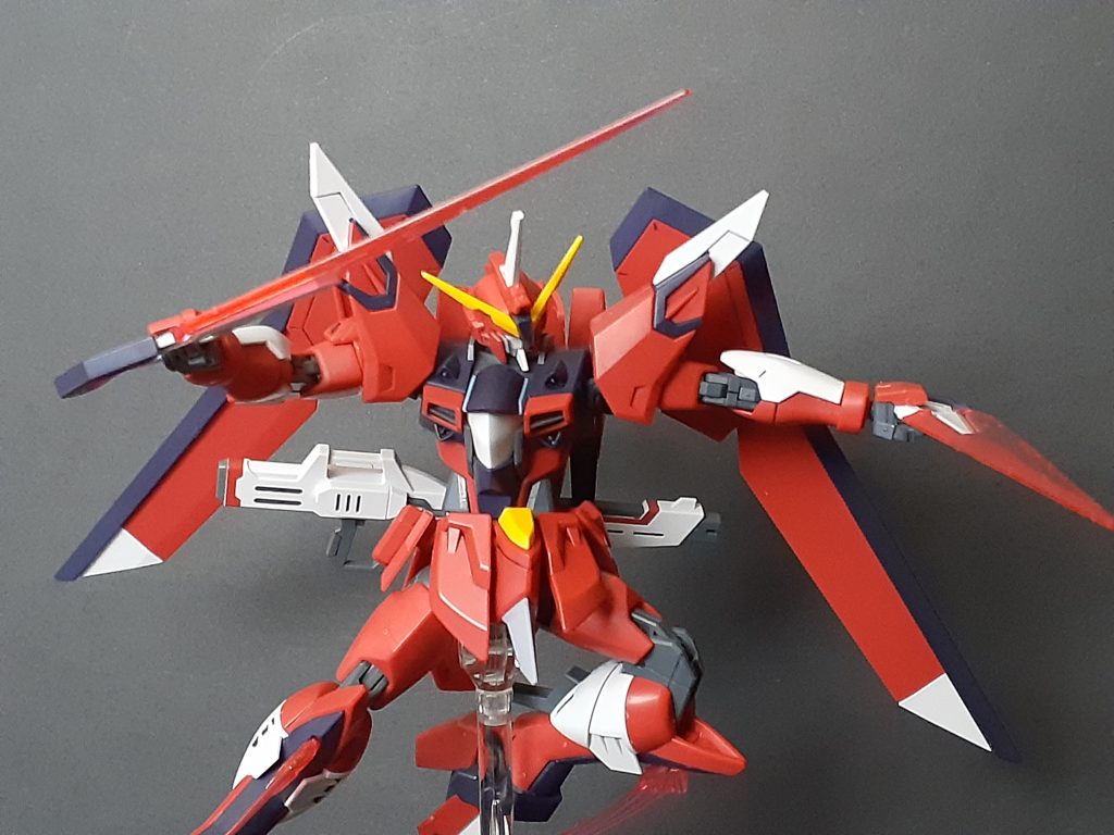 デスティニーの時からサーベル兼用だったのもあっていっそ通常のサーベルを無くしたというのはアリかも