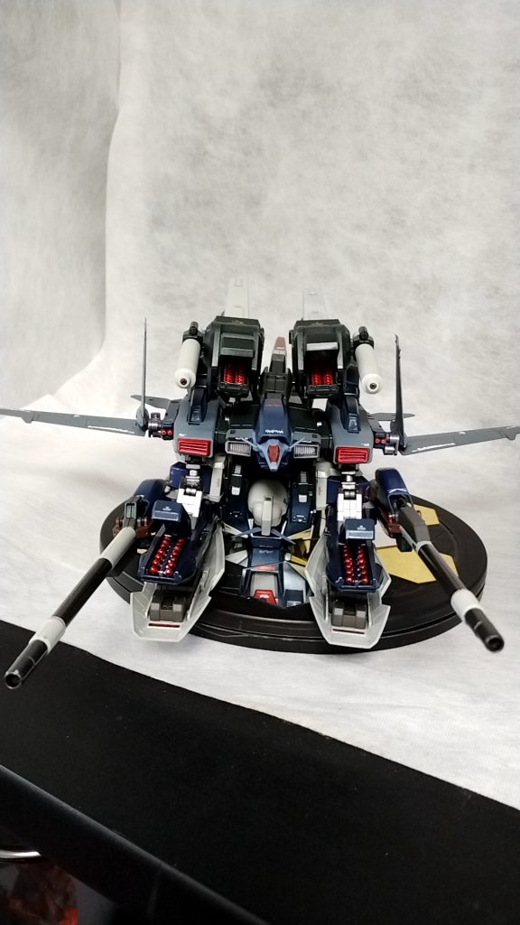 Gフライヤー変形時は一旦バックパックを取り外す必要があります