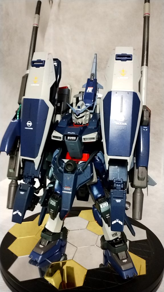 変形前にロングライフルをミサイルユニットに装着❢