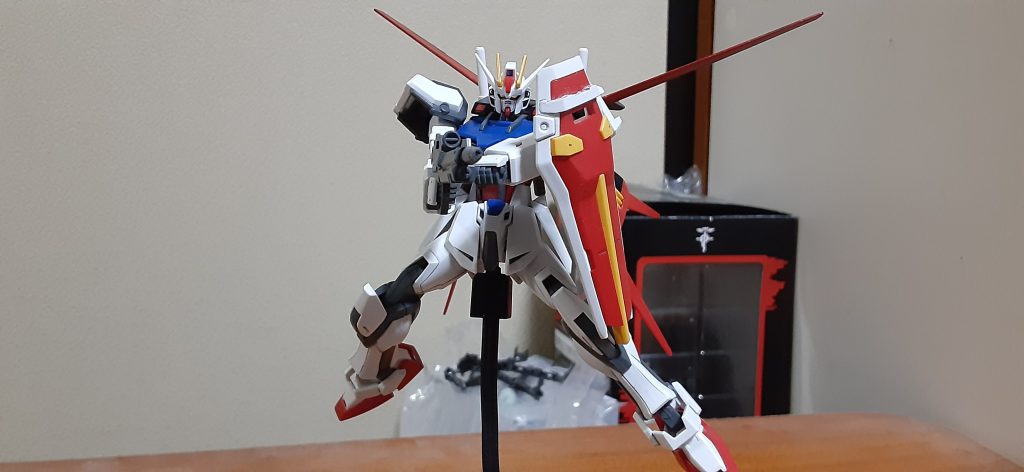 「卑怯だ、あなた達は‼️そしてこの艦にはMSがあれしかなくて、今扱えるのは僕だけだって言うんでしょ‼️」　ここまで戦うのを嫌がった主人公には本当驚いたけど、芯の強さと言うか絶対曲げないとこは好きになりました。それまでの主人公は宇宙世紀アナザー問わず打ってくるならやるしかない‼️って、こう言っては何だけど自分を誤魔化して人殺しから目を逸らしてる感じがありました。だけどキラはどこまでもそこをはっきりさせてましたね。