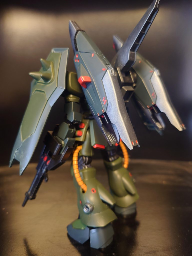 胴体もザクファントムにして、ウィザードシステムに対応。