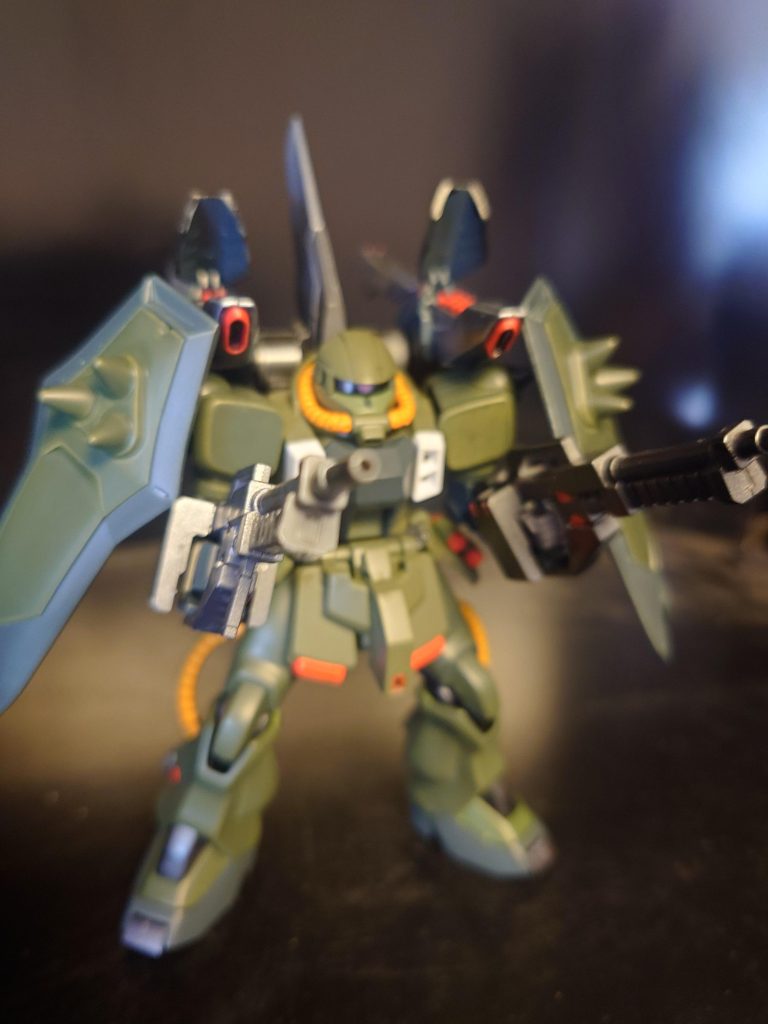 やはりミサイルランチャー系は蓋が開くのが格好いい。