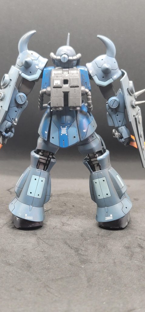 バックショットです。スジボリも塗りわけデザインもまだまだ全然ですね。なかなかムズいっす。