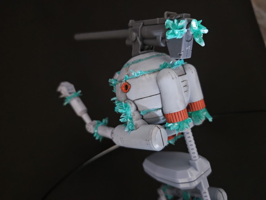 後ろから。ブースターはやりすぎかもしれませんが、どこから見ても結晶が見えるという意味ではよいアクセントになったと思います。