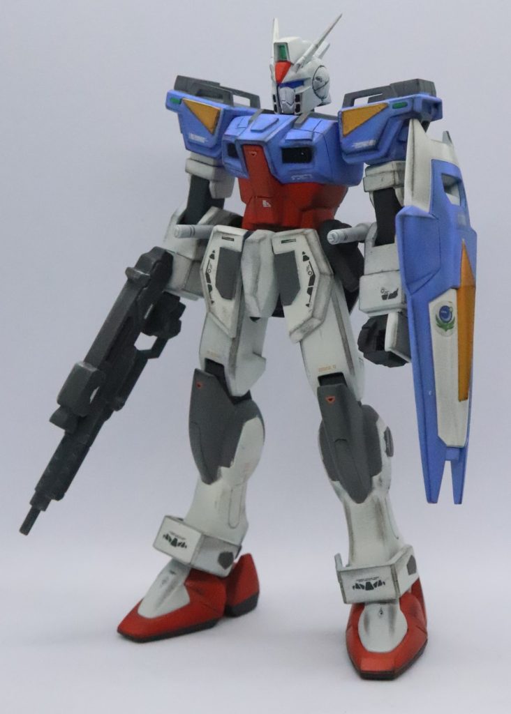 映画OPでは見事なやられ役っぷりを見せたダガー。連合量産機では特に好きな機体です。約20年前のキットですが、スタイルは悪くないのではないでしょうか。しかし最新キットの直後に触れると時代を感じる作りです。パーツ分けや可動範囲、合わせ目だったりとか。手を加えてみたい箇所がいろいろあっていい練習になりそうです。