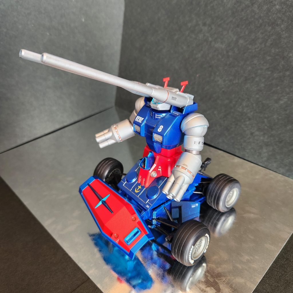 カーナンバーはミカ·ハッキネンの8です。