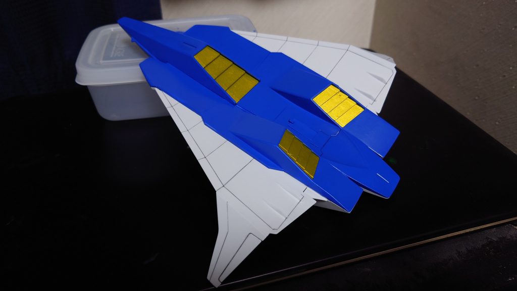 青色はガイアコバルトブルー金色はいつもお世話になっているガイアスターブライトプラスなんか物足りない感じですね青色を増やして金色のラインを増やしたほうが良かった気がします(汗)