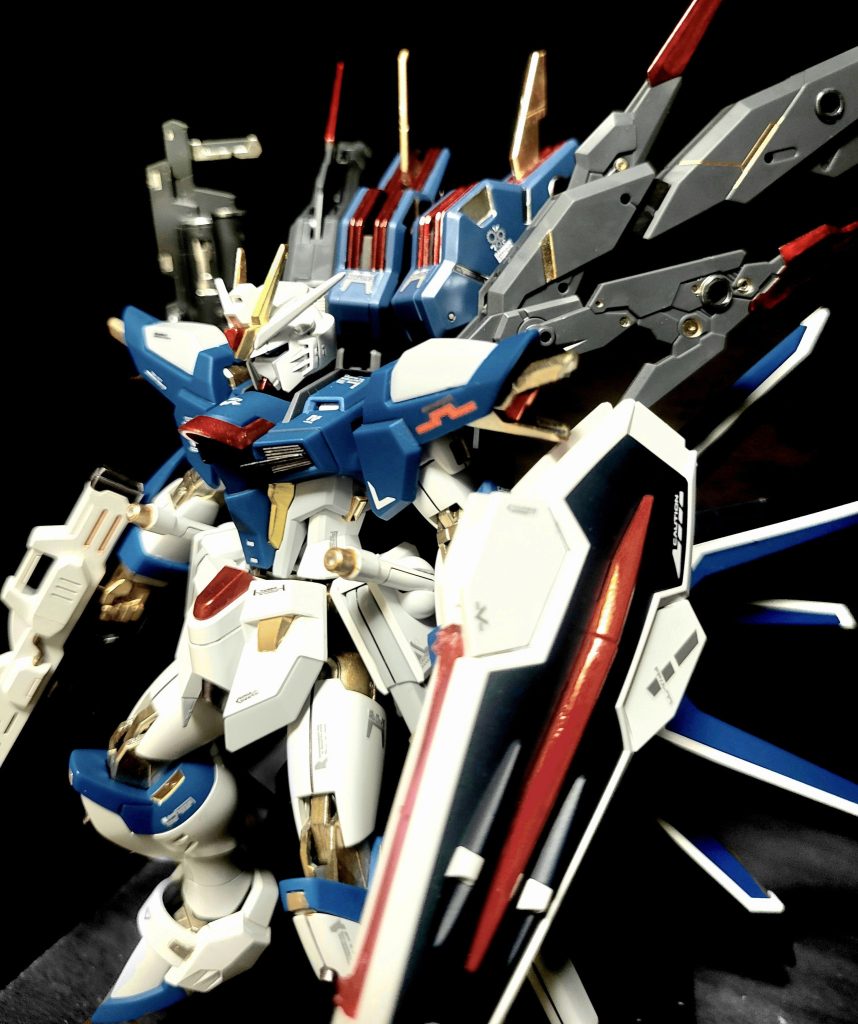 エアリアルのパーツ外す時に間違えてパーツを折ってしまい凹みました。ライジングの肘間接も少し緩くなっちゃいましたし、難しい。