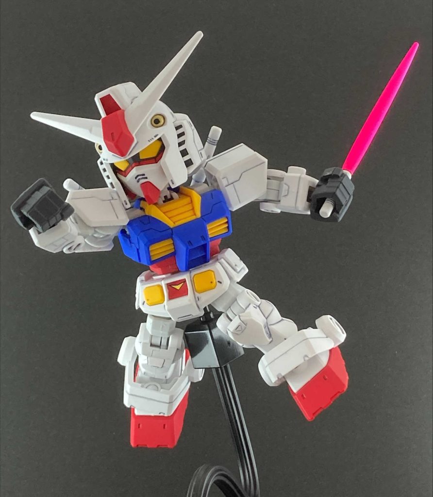 ビームサーベルは、ビーム部分を缶スプレーで塗装しています。