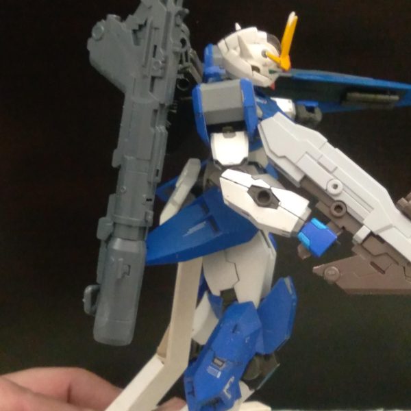 Changed up the equipment load out on my XVX-02 Gundam Leander custom. Taken from the hguc sinanju stein, I used the hi-beam rifle and bazooka. I drilled a hole so the bazooka can mount to the backpack（2枚目）