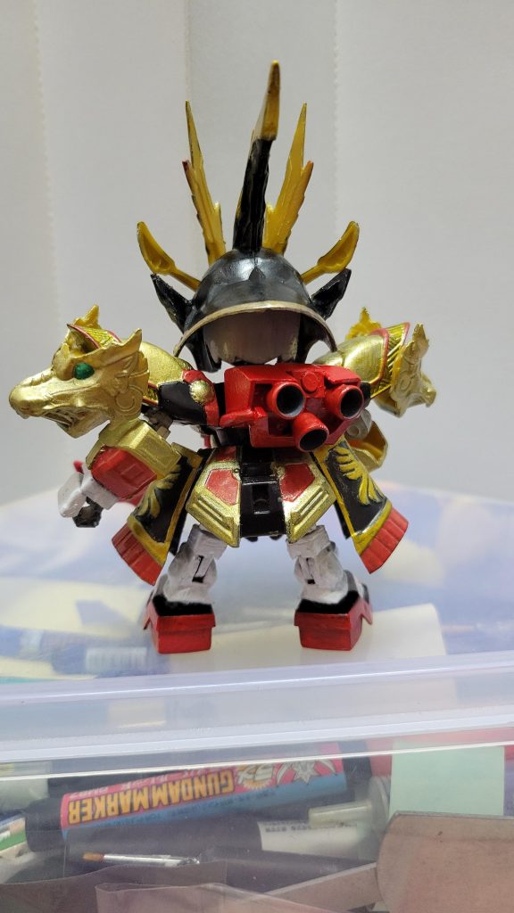 背中後ろのプロペラはオリジナル版をベースにしています（ゾーリン・ソール）背面構造により必殺技（デストロイヤーソードレベル）の衝撃軽減も同時に可能。