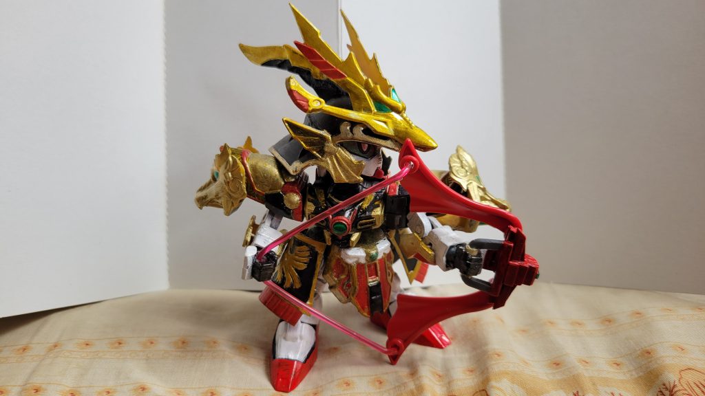 必殺技を繰り出す技です レーザーソードのパーツには引き紐が用意されております。