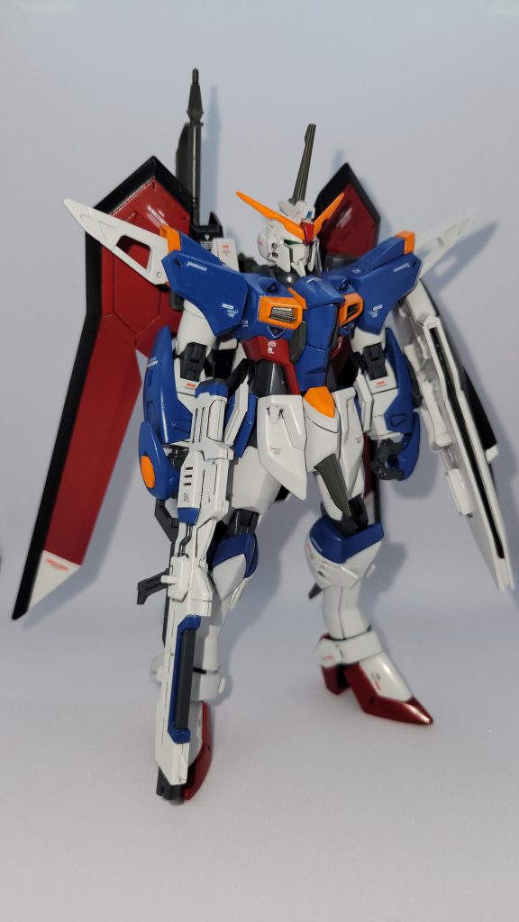 ビームライフとシールドはイモジャのものをそのまま装備シールドの接続軸パーツを雑に削って無理やり付けてます