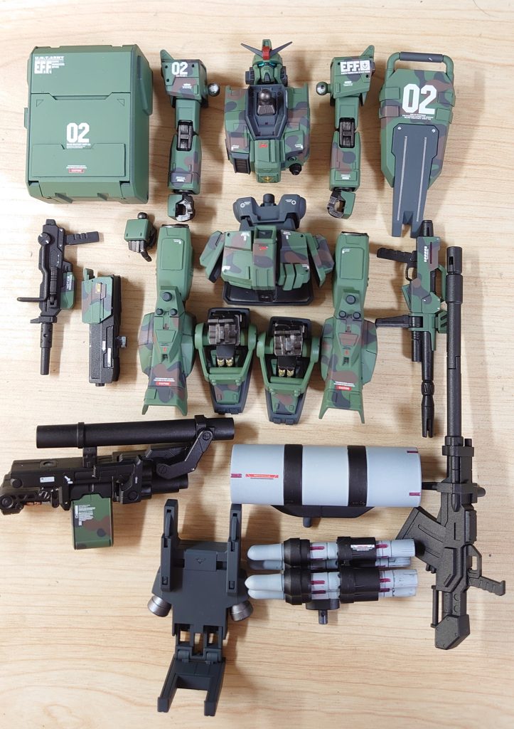 やっぱり組み立て前の儀式がたまりません。