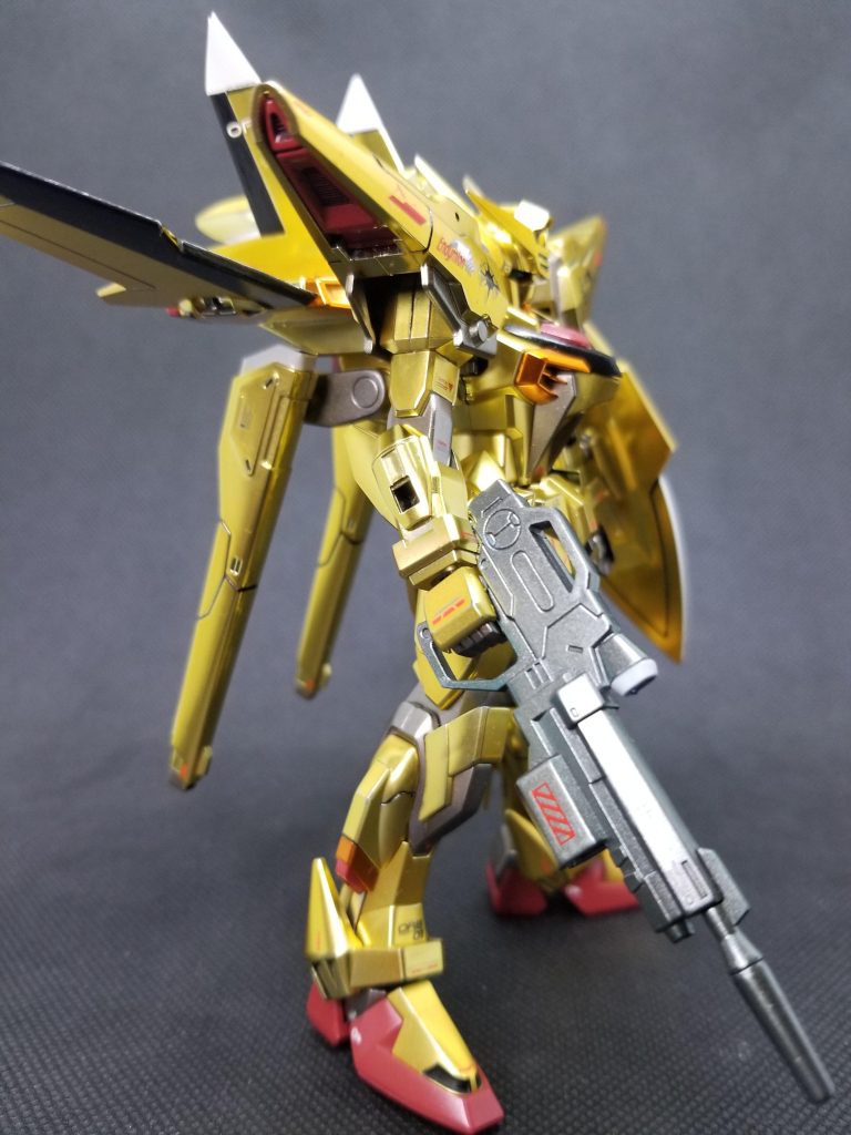 サイドショット①。ビームライフルもストレート組み。