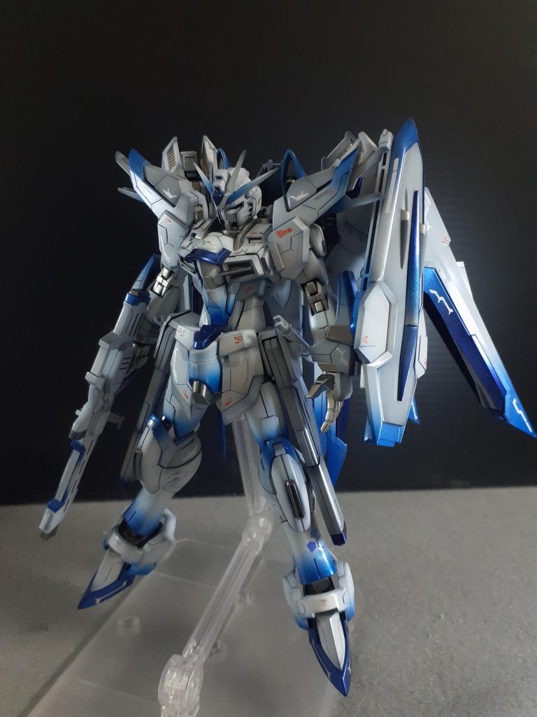 各部のシャープ化に四肢、腹部を延長してスラリとした体型にライザップ‼️