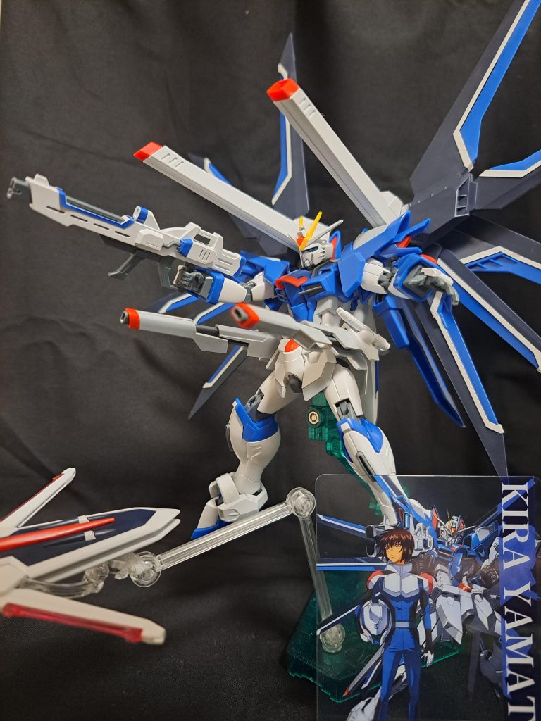 劇場版SEED面白かったですね。世代だったのでシン、デスティニーが活躍してる姿が観れて大満足でした！ライフリもカッコよかったので思わず他の機体の改造を中断して作ってしまいましたね(笑)