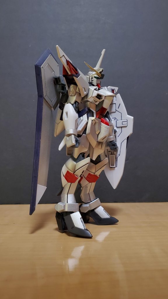  今回はリペイントしかしていません！カラーリングはゴーストガンダムを意識しましたが、結果的にファーストロッドみたいになりました。