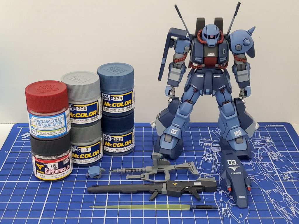 久しぶりに装備一覧と使用カラーの1枚😊🎶いつも通り筆塗り全塗装~🖌️✨仕上げは艶消しスプレーであります😆それと、よ~く見ないと判らないと思いますが、腰のリアブースターがよく見えるように背中のバックパックはピンバイスで穴を空け、接続位置を0.5cmほど上げております😎✨