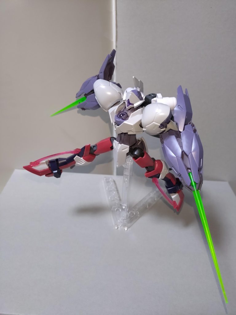 日菜「紗夜とつぐみが観てるんだ。こんなところで、不様な醜態をさらすわけにいかない」