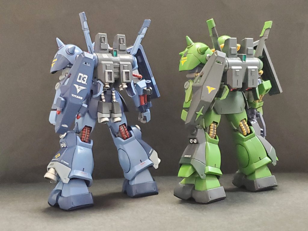 今回の最後の1枚は恒例『違い探し~👀✨』右はプロトタイプガンダムMkIIの時に制作したノーマルなハイザックです😊前はほぼ同じですが、背面は違いがよく出ているのでこちらの比較画像を用意してみました🎵古いNo.の機体でしたが、ドッシリ感もスタイルもHGUCらしくて大変気に入りました⭐またチャンスがあれば購入したいと思います😌✨あと今回は脇役に、Zガンダムでは必須のド・ダイ改を簡単お手軽制作👍そして、ワンシーンしか出番ありませんでしたがGフレームのジムカスタムをエゥーゴカラーで仕上げ出演させました🎵何気にエゥーゴカラー気に入ったので温存しているジムカスタム、ジムIIセミストライカーはエゥーゴ仕様で仕上げようかな~🤔と頭をよぎりました🎵今回も長~い投稿、最後までお付き合い下さりありがとうございました~😊🎶感謝感謝です🙇✨