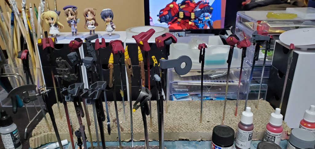 塗装は黒を下地にしています。下地とつや消し以外はすべて筆塗りとなります。