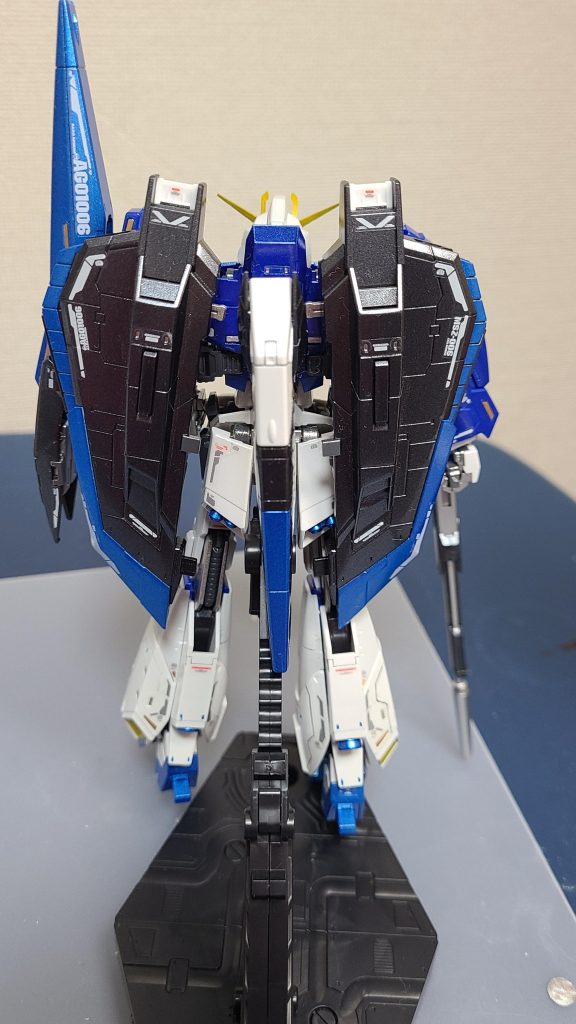 Ζの背中！デカールもお手本通りのオリジナリティ無しの作品ですね。