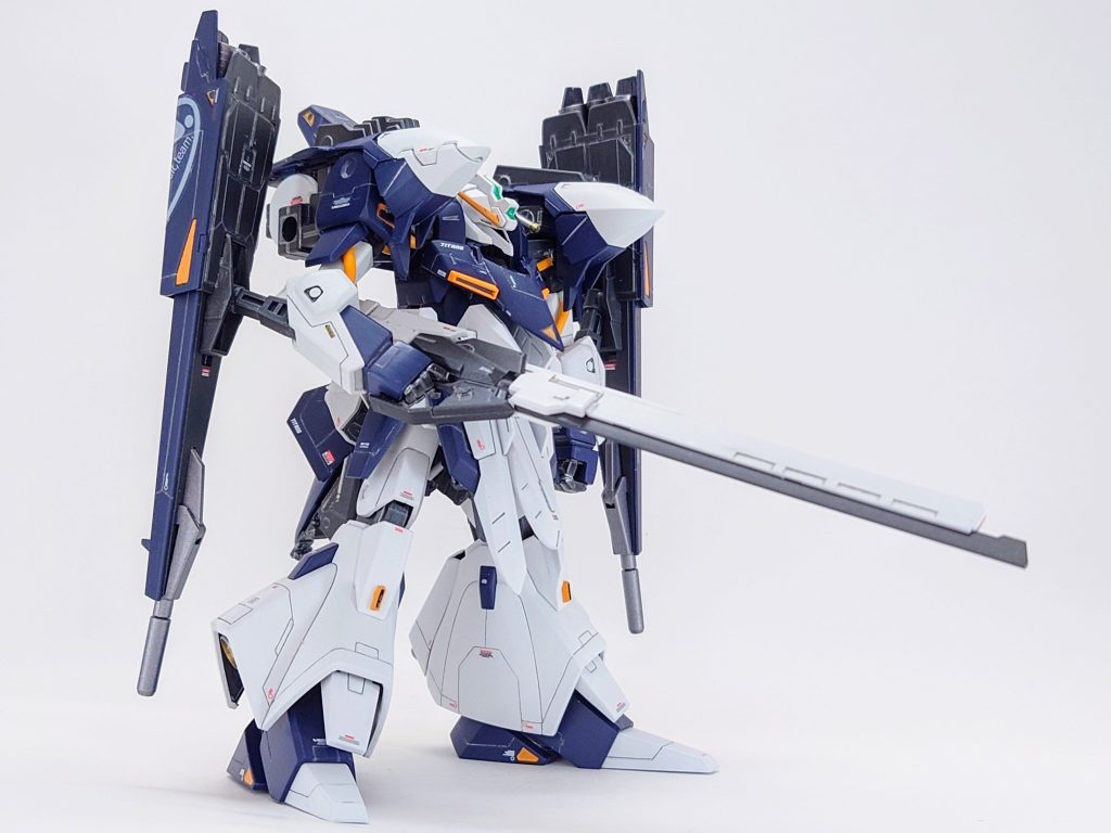 ロングブレードライフルは肩に接続できますが場所を取るので手持ちに😅でも色々と干渉して上手く持たせ難い⤵️