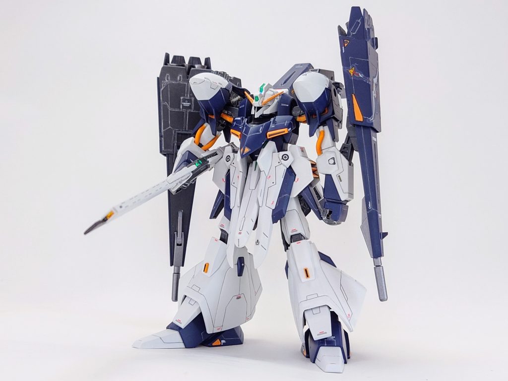 バインダー？のトコの大きなロゴは付属のシールを使いましたが貼るのも塗装も難しい😓デカールがあれば良かったですが、無いので諦めました⤵️裏面にはプラ板貼ってディテールアップ🎵