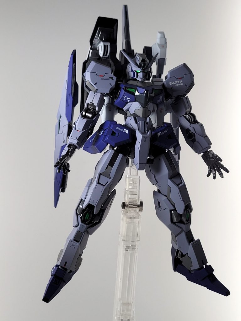 ■フロントビュー学園襲撃時のガンヴォルヴァを有人機に改修し、制御系統をGUND→AI制御に換装した機体という脳内設定で作りました