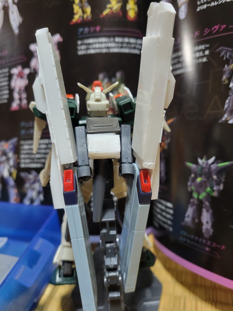 キャノンの完成写真です。これを見るとフリーダムガンダムのレールガンが丸分かりですね。