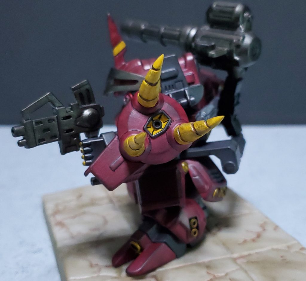 ダークな感じを出すために暗めの色で塗装し、ウェザリングで戦闘を繰り広げてきた感じを出しています。