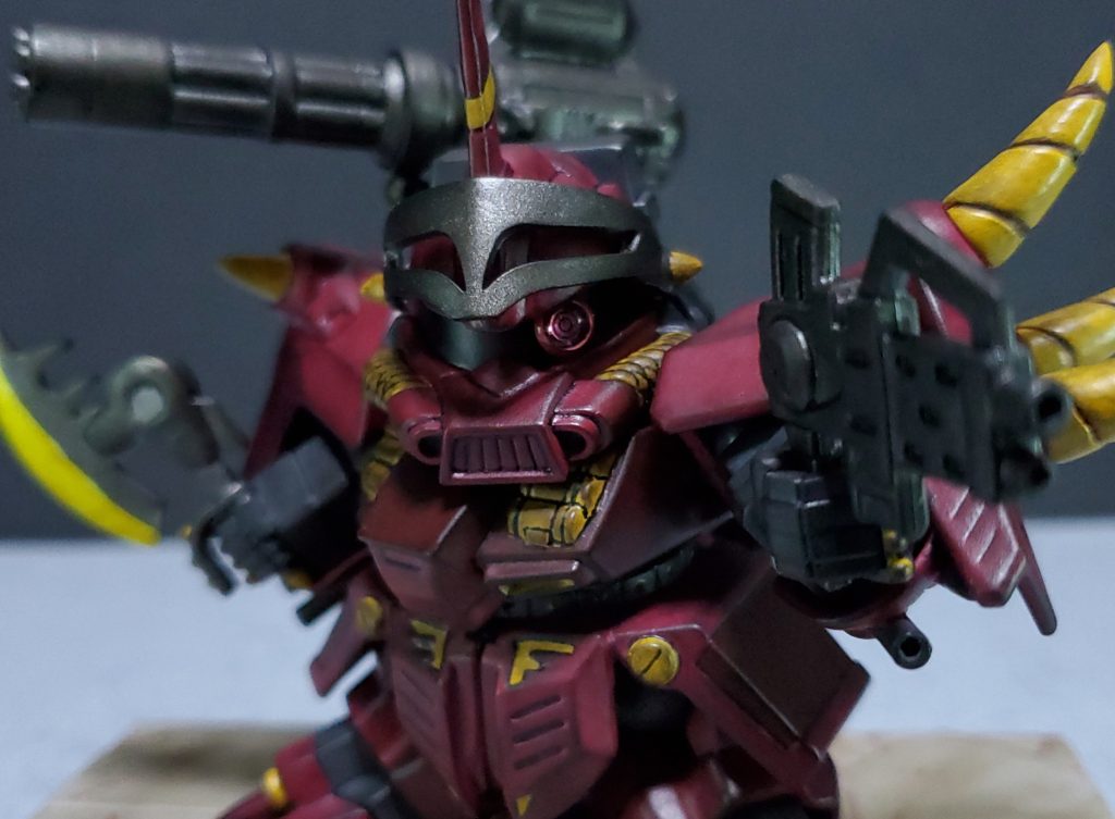 モノアイは30MMの3Dレンズシールです。