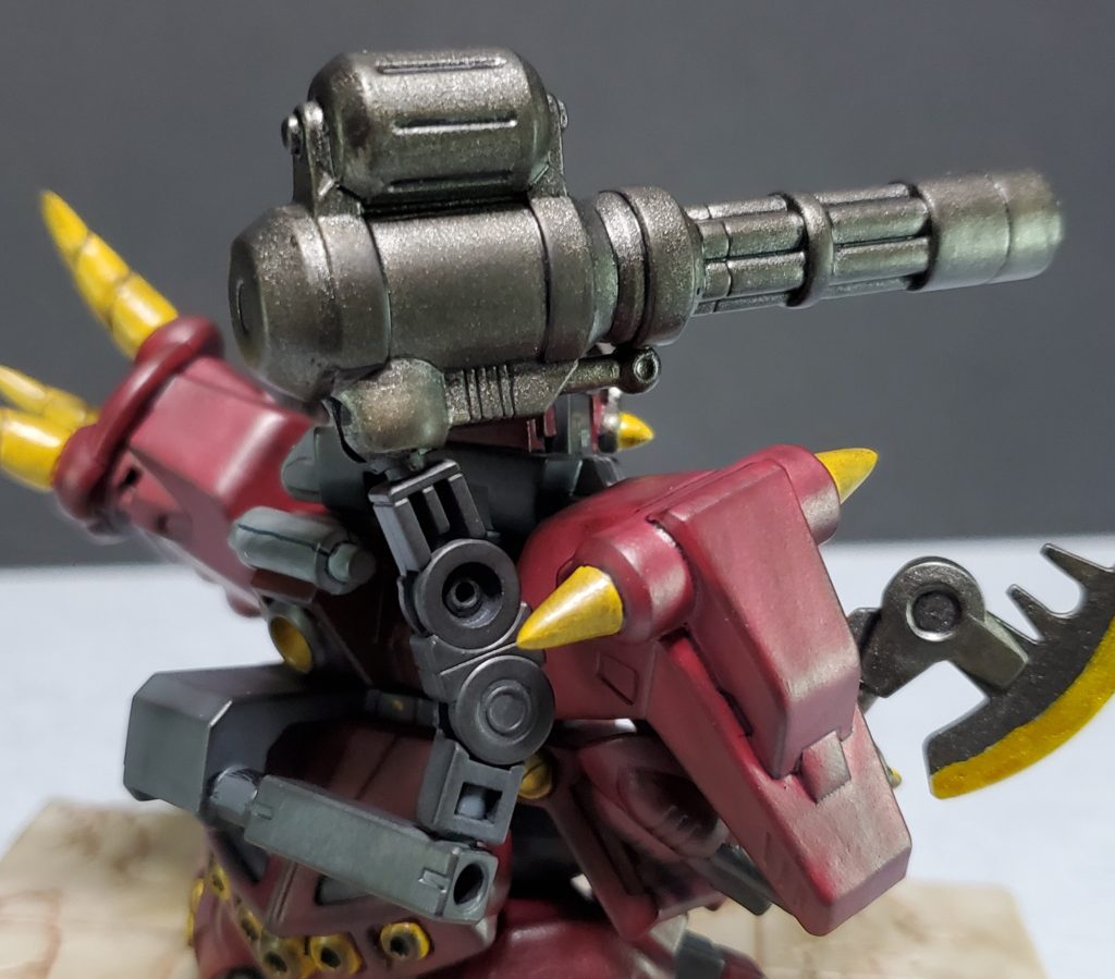 背部ガトリングはボールデンアームアームズのパーツで動きをつけられるようにしています。