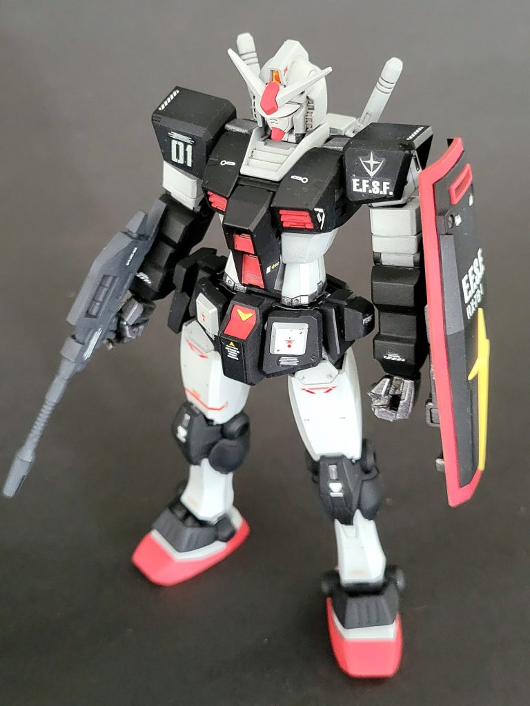 塗装黒=フラットブラックをベースに、ジャーマングレー+フラットブラックで立ち上げ(全く陰影がわかりません)。白=グレーサフに、そのままフラットホワイトのみで立ち上げただけ。赤=フラットレッド+フラットホワイト多め。関節部=ライトガンメタル。全てタミヤアクリルカラーを使ってます。最初は、BEYONDGLOBALの特異なスタイリングに、少し違和感を感じていましたが、組み上げてみると意外としっくり。ただ、塗装の剥がれが怖くて、肝心のアクションポーズをとらせることが…。最後までご覧いただき、ありがとうございました。