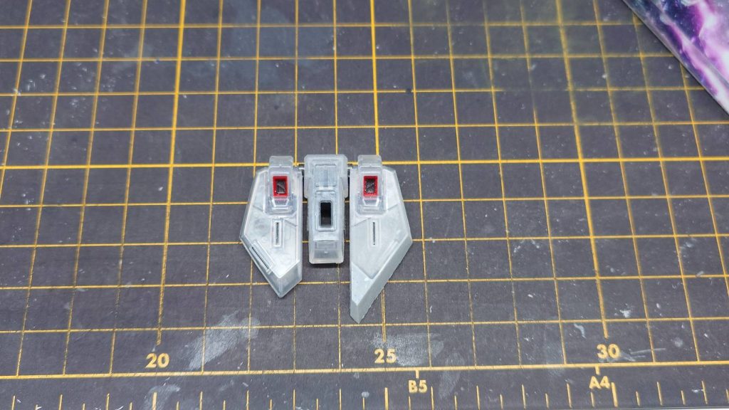 リアスカートも短いのでプラ板を使って延長しました