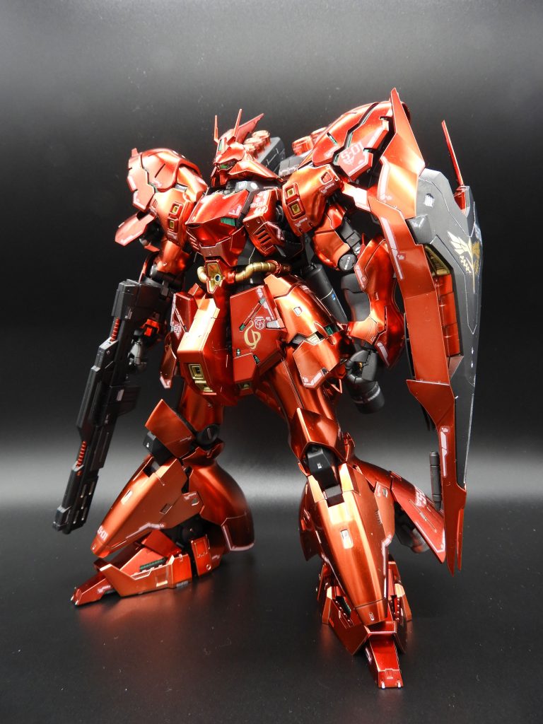 付属のシールを貼りましたが、純正水転写デカールが買えたのでせっかくなので貼り換えたいです。