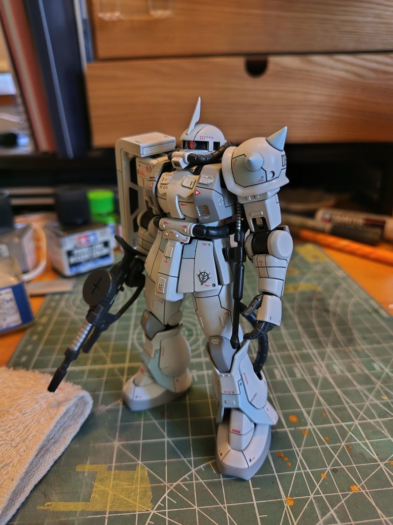 塗装とデカール。汚す前のロールアウト状態。