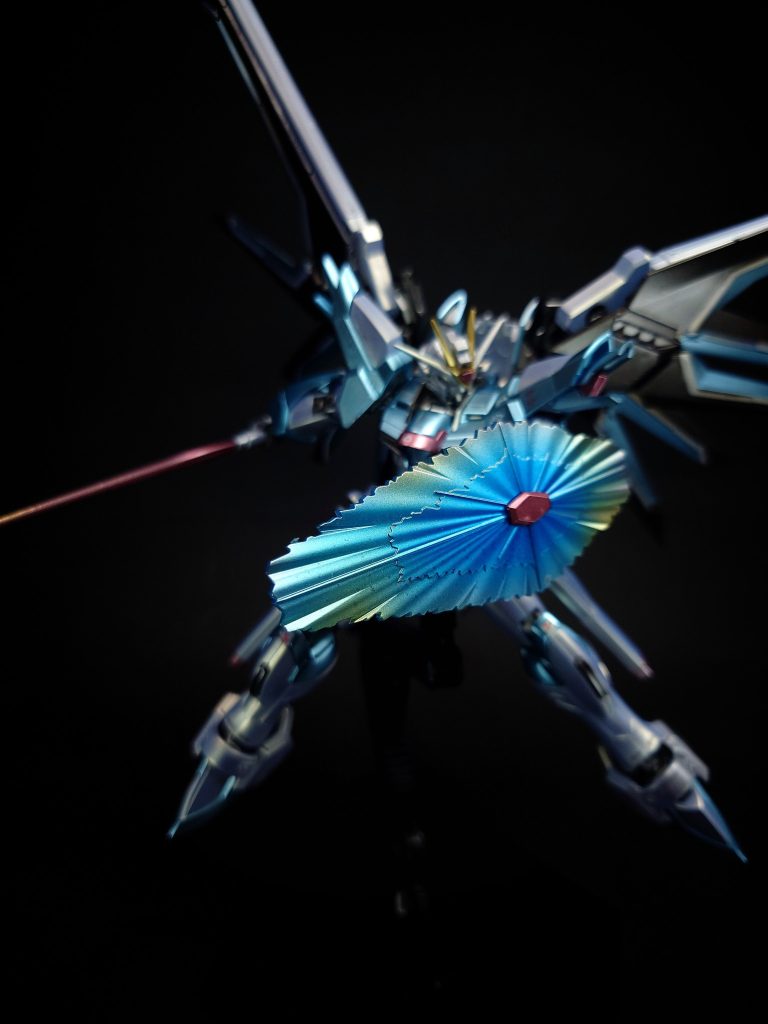 MMI-X525 インフィクタス ビームシールド両腕部に搭載されたビームシールド。