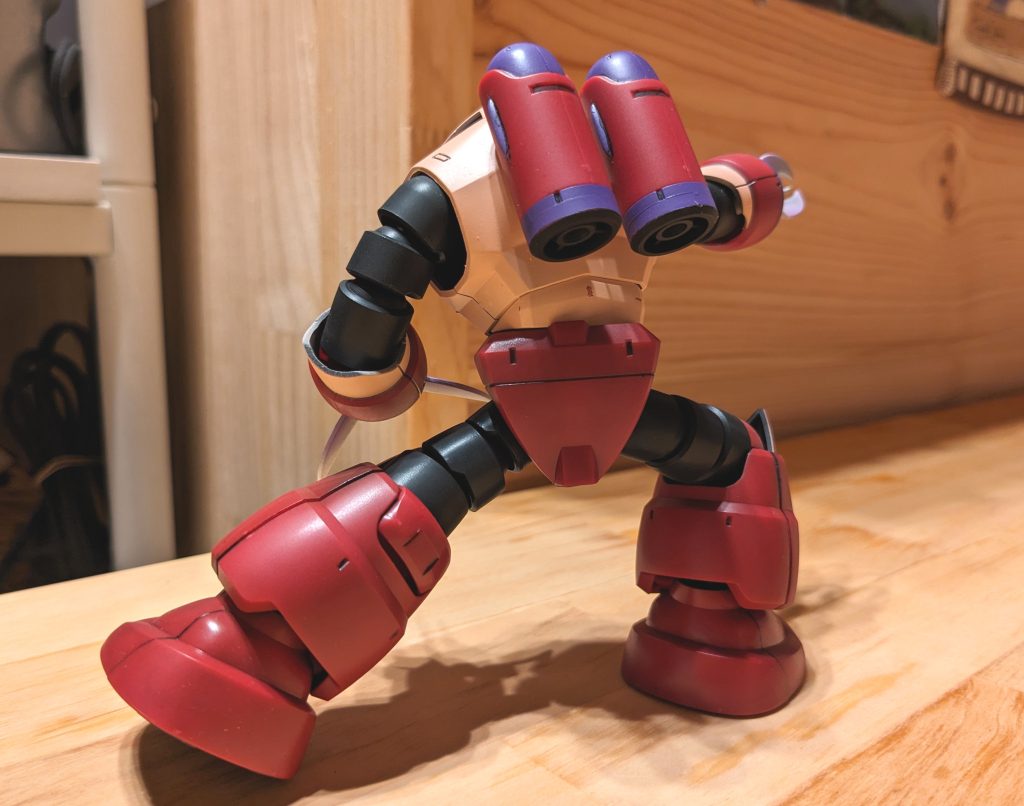 バックショットです！！！今思えばタンクはよくできてますが、足の裏側にもポイントカラーのバイオレットを入れるべきだったかも💦