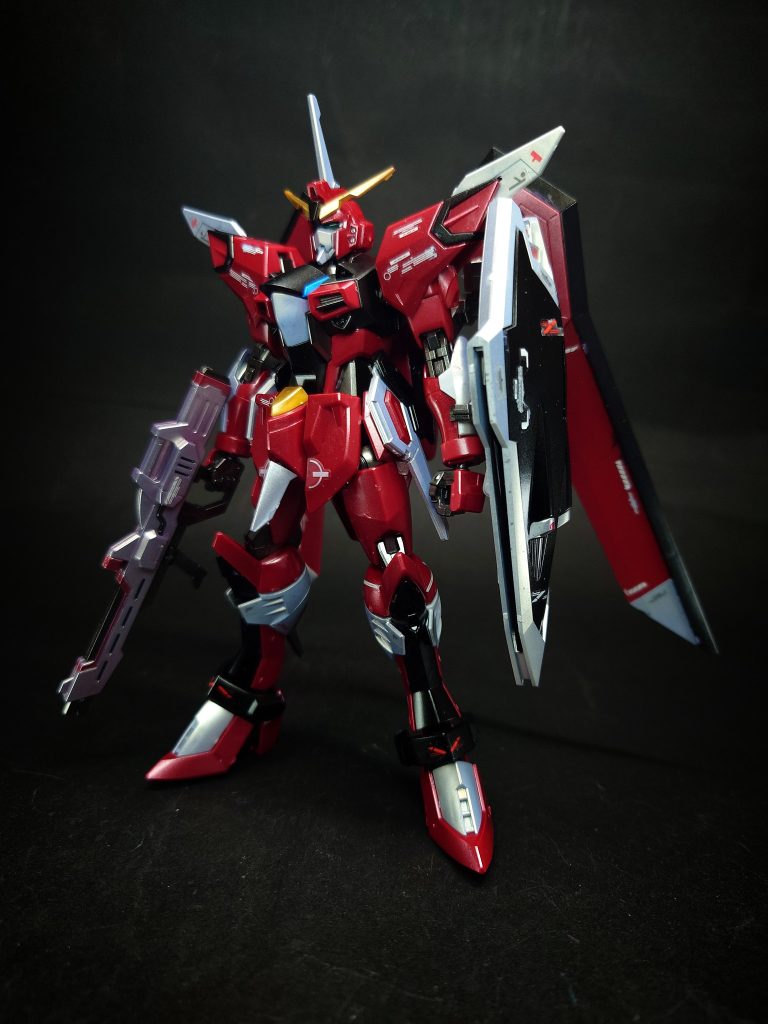 武装MMI-GAU27Q 20mm 近接防御連装機関砲 ヴァンダーファルケ過去の系列機と同じく、頭部左右に連装2門ずつの計4門を内蔵する。MA-M727A3 高エネルギービームライフルライジングフリーダムと共通品である携行式ビーム砲。