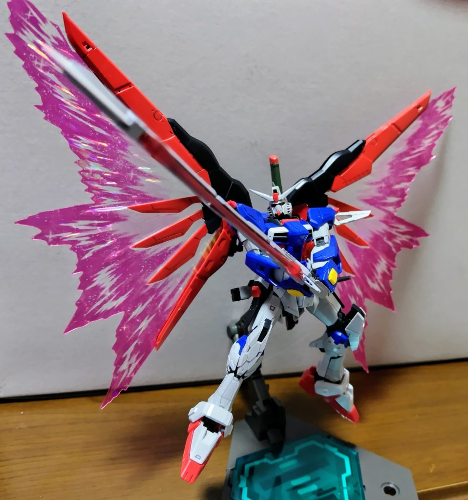 アロンダイトを構えて1枚パシャリ! Σpω・´)この頃のRGはまだ武器持ち手がライフルのみなのでかなりぐらつきました(汗)