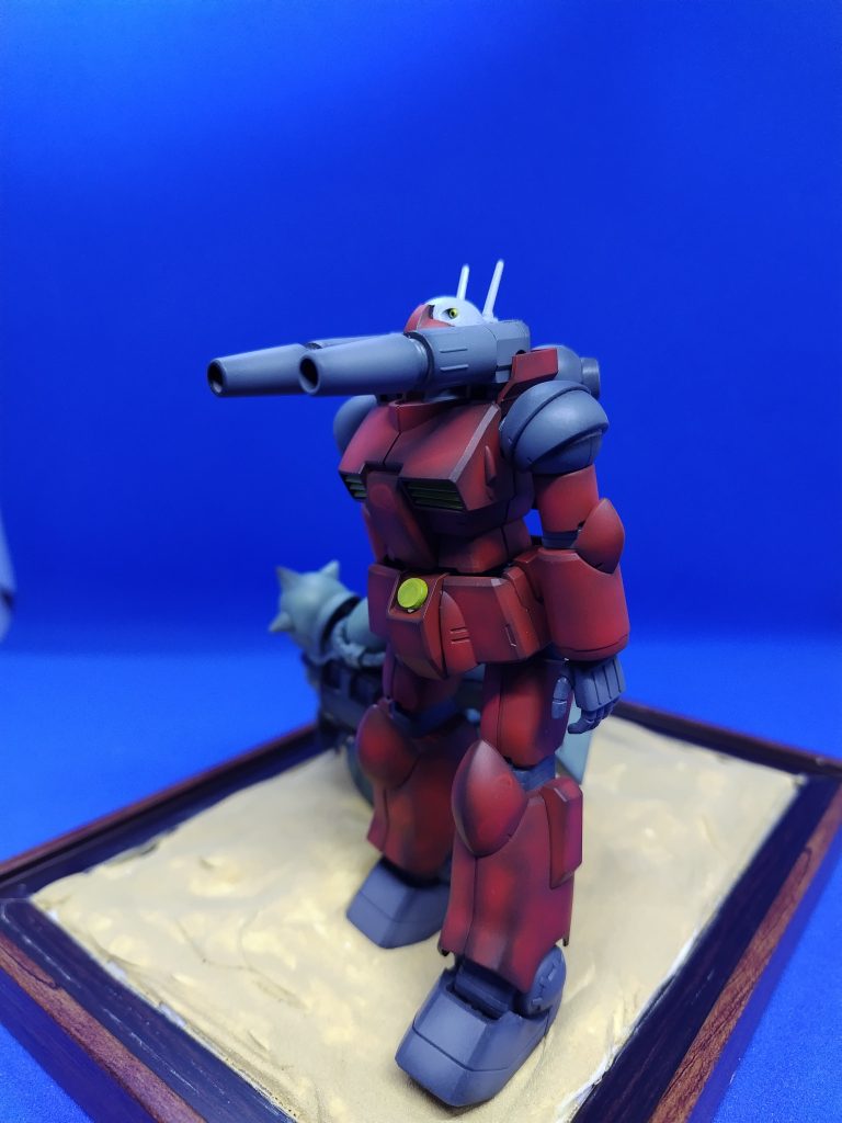 土台はフォトスタンドに紙粘土です。タミヤの情景テクスチャーペイント、ライトサンドで仕上げてます。